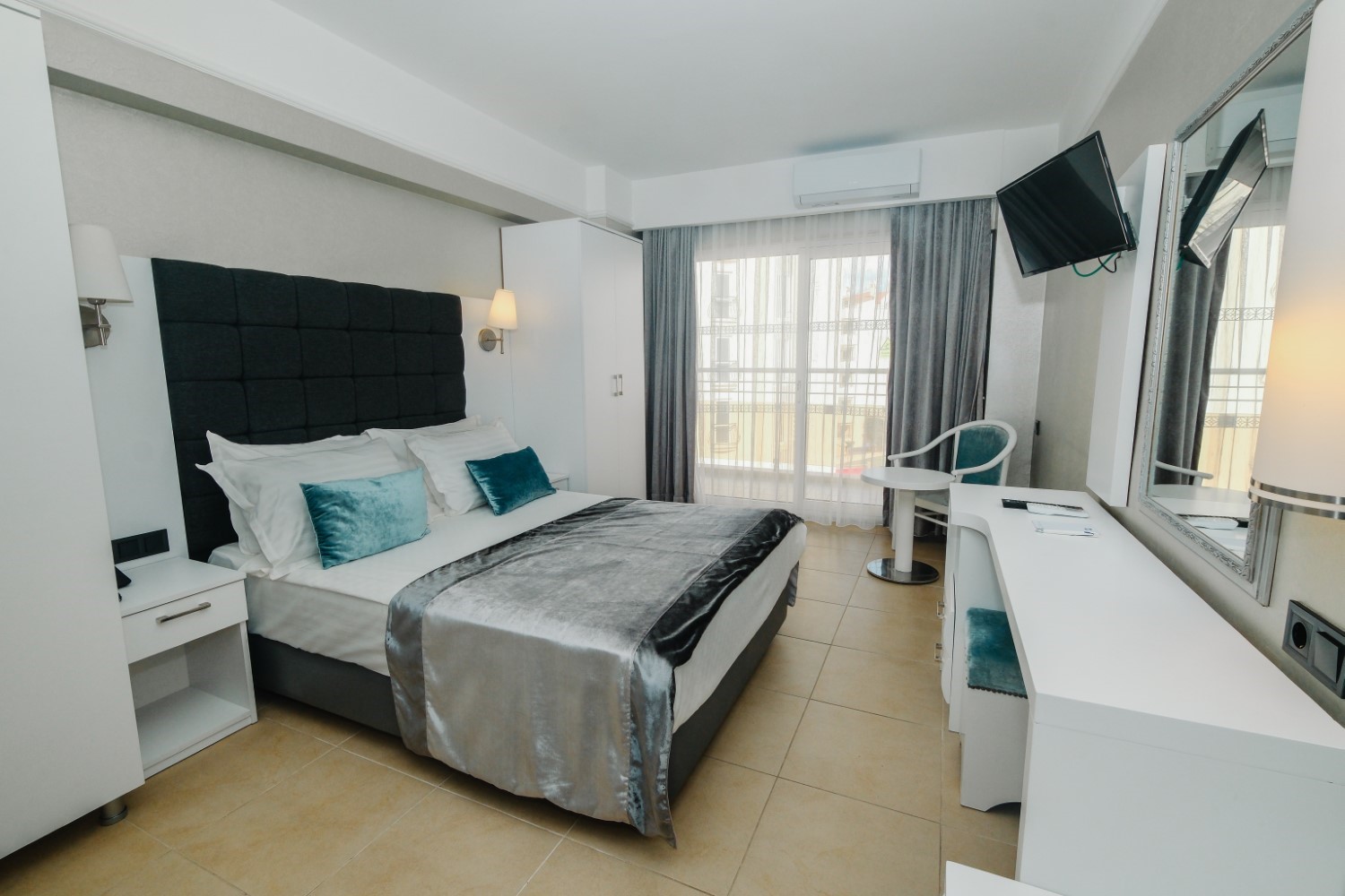 standard-room-french-bed